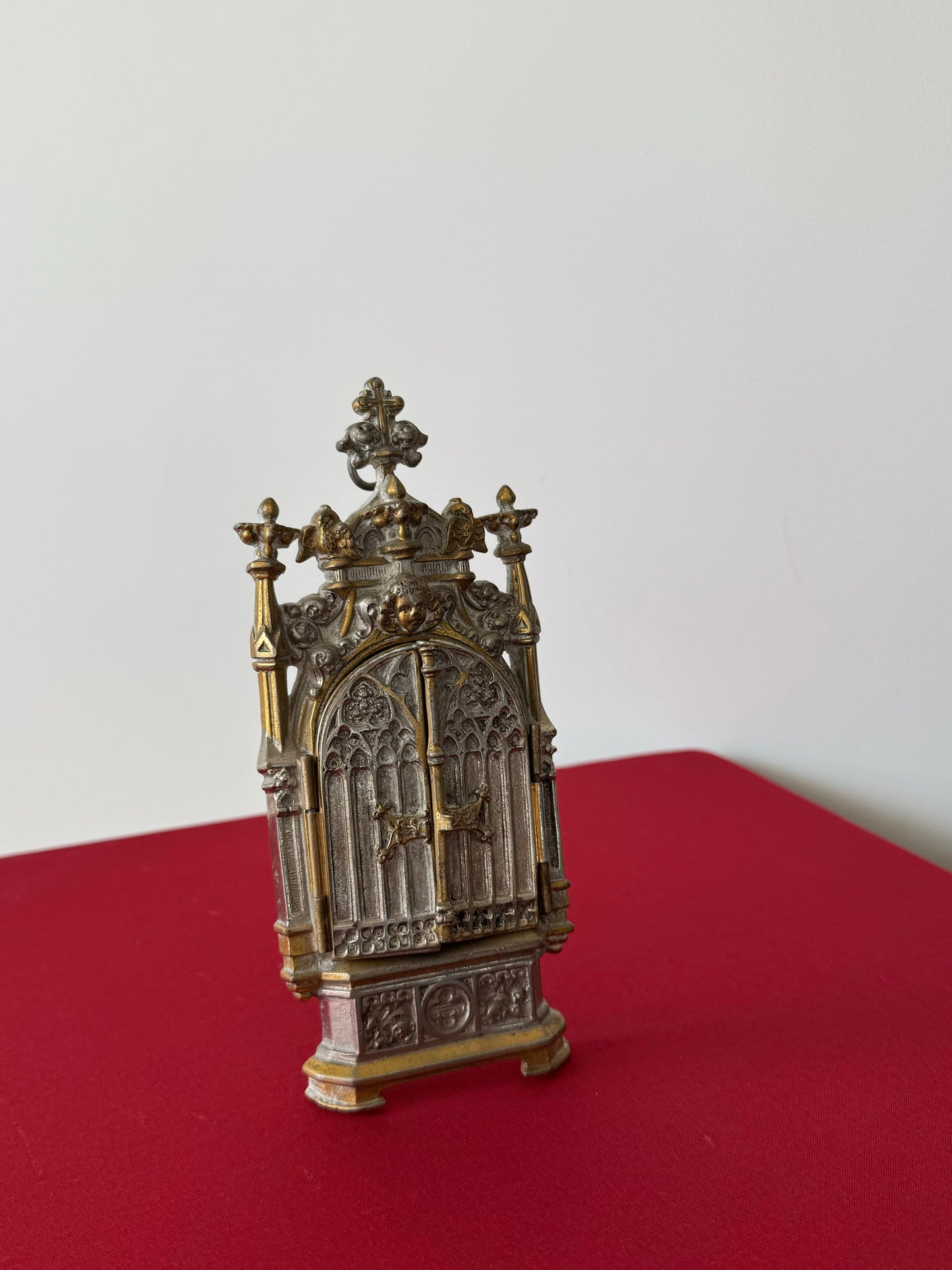 Religious travel altar gilt bronze