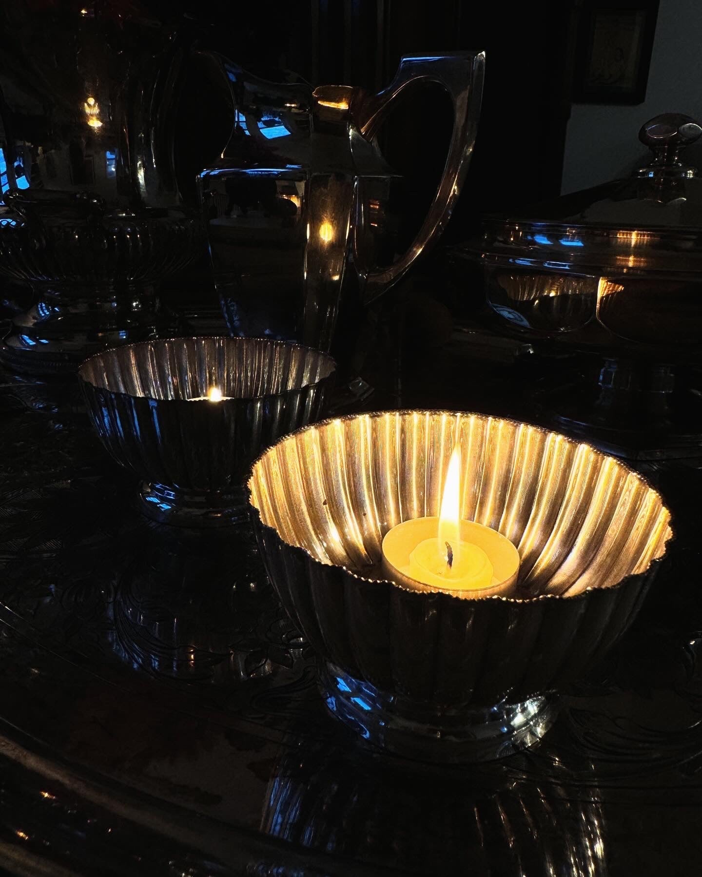 Vintage scalloped silver plated nut dish